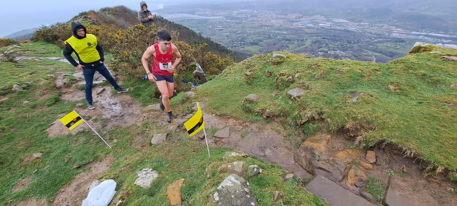 El temporal no puede con la Lezo Jaizkibel