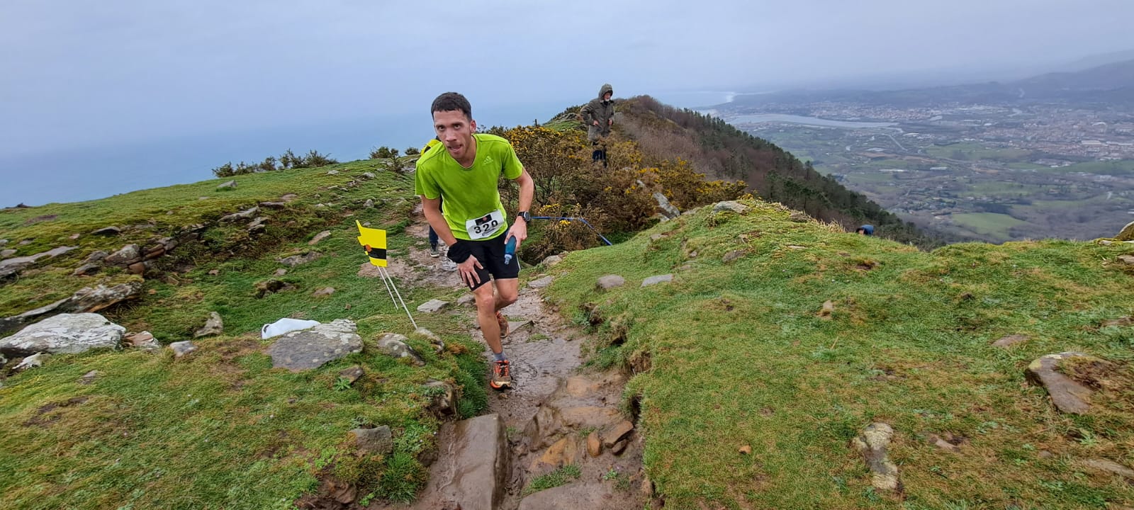 El temporal no puede con la Lezo Jaizkibel