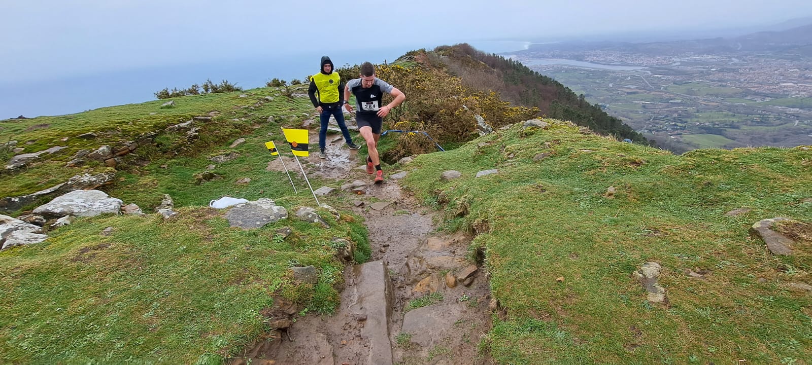 El temporal no puede con la Lezo Jaizkibel