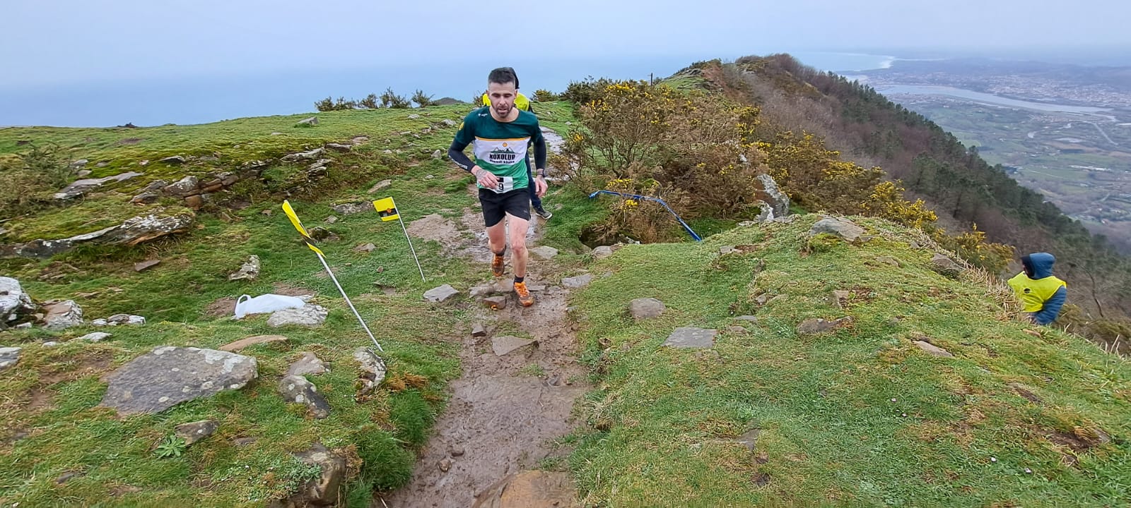 El temporal no puede con la Lezo Jaizkibel