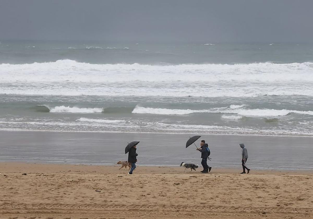Euskadi en alerta por lluvia, viento y olas