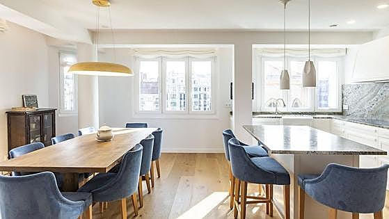 Un piso de lujo con vistas a la Zurriola y «apetecible» por su precio