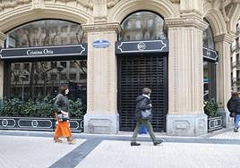 El local de Cristina Oria baja la persiana.