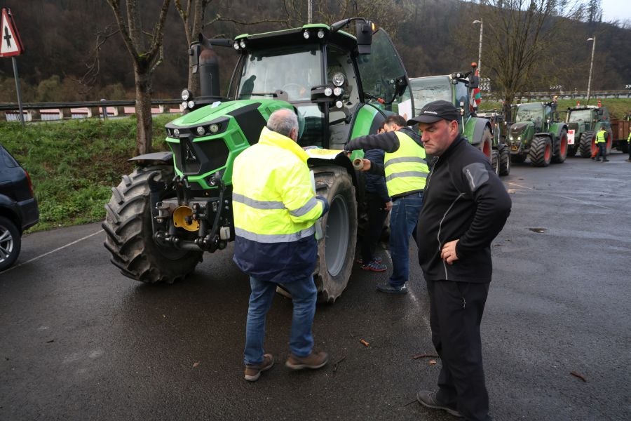 Nueva jornada de protesta de los baserritarras guipuzcoanos