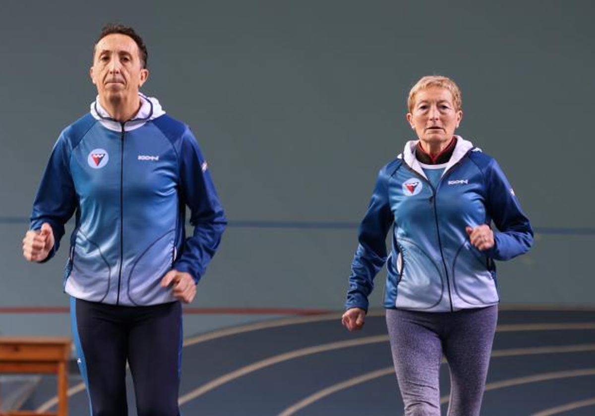 Harina y Pérez, rodando ayer en el velódromo.