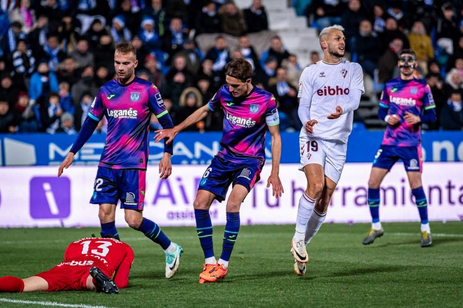 El Eibar se impone en casa del líder