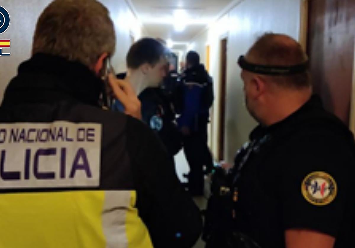 Un momento de la operación policial.