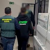 El donostiarra de 14 años detenido por los chats sexuales de menores era capaz de mantener 100 conversaciones simultáneas