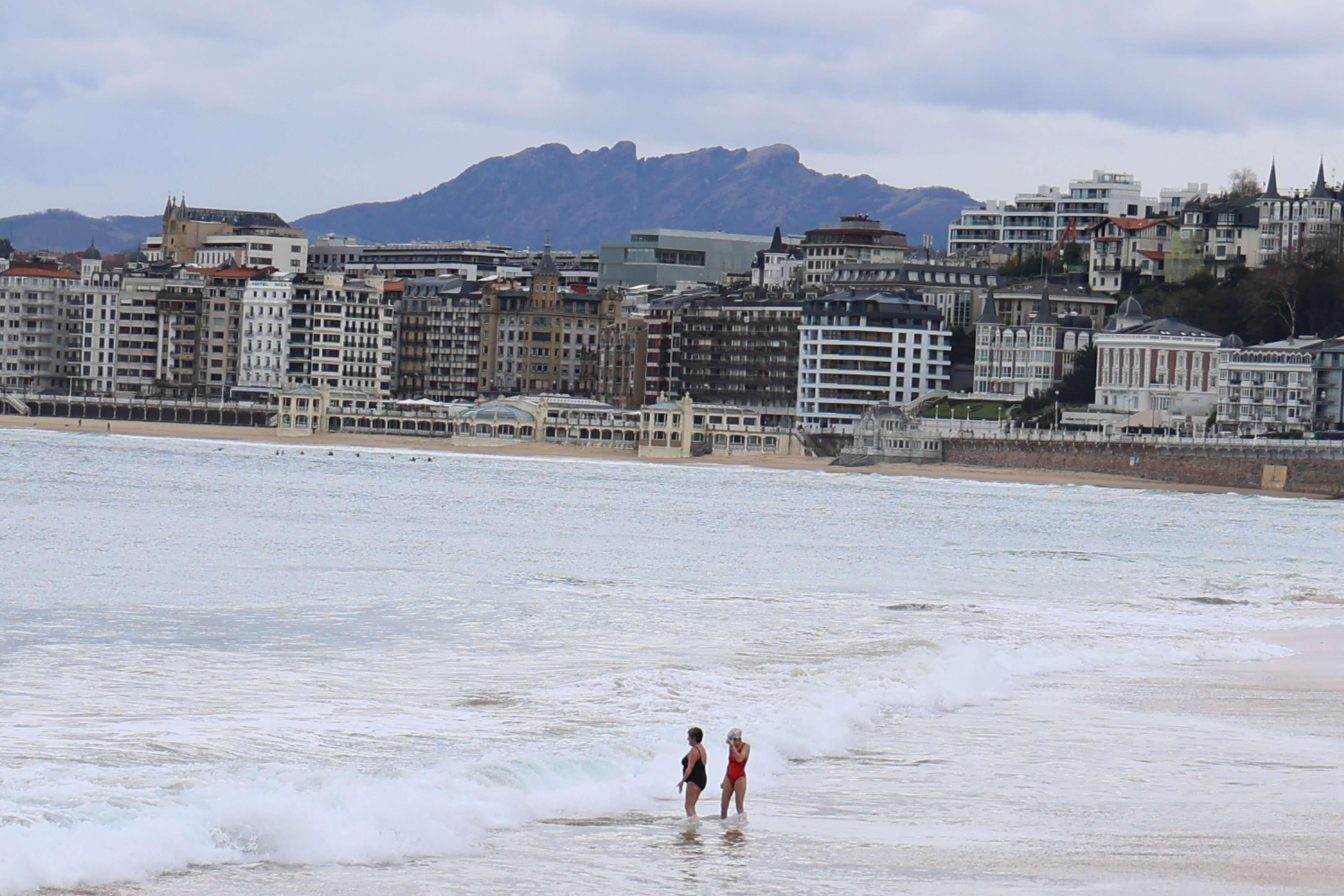 Fin de semana revuelto, marcado por algunos claros, lluvia, viento y ambiente fresco