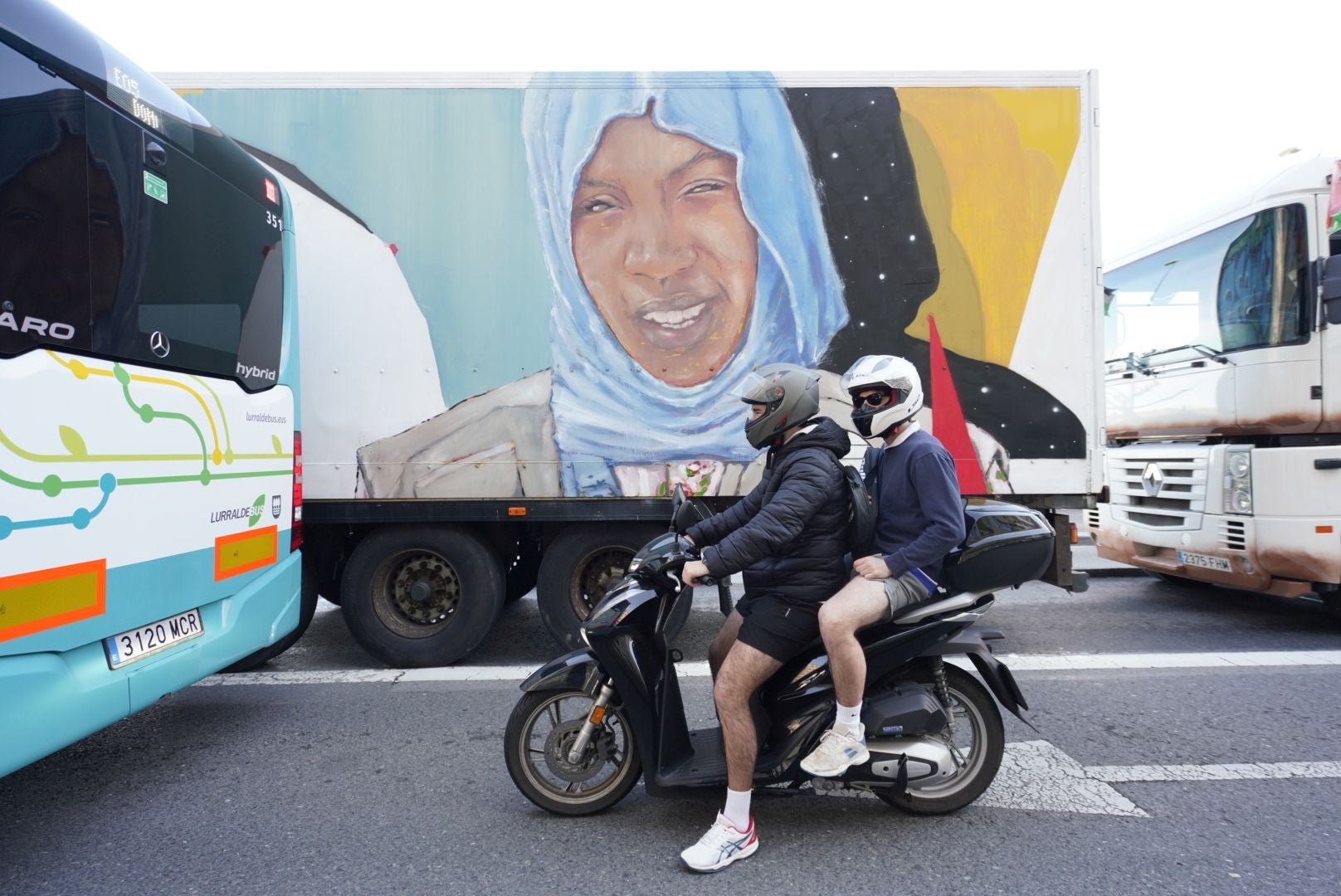 Una caravana a favor de los refugiados saharauis