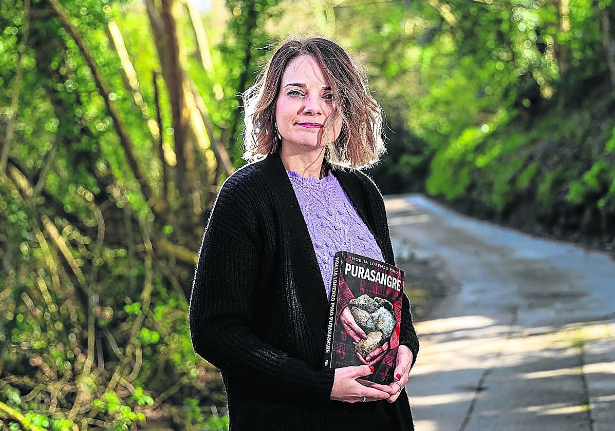 Noelia Lorenzo, en Irun, donde transcurre su nueva investigación para localizar a la joven Sua.