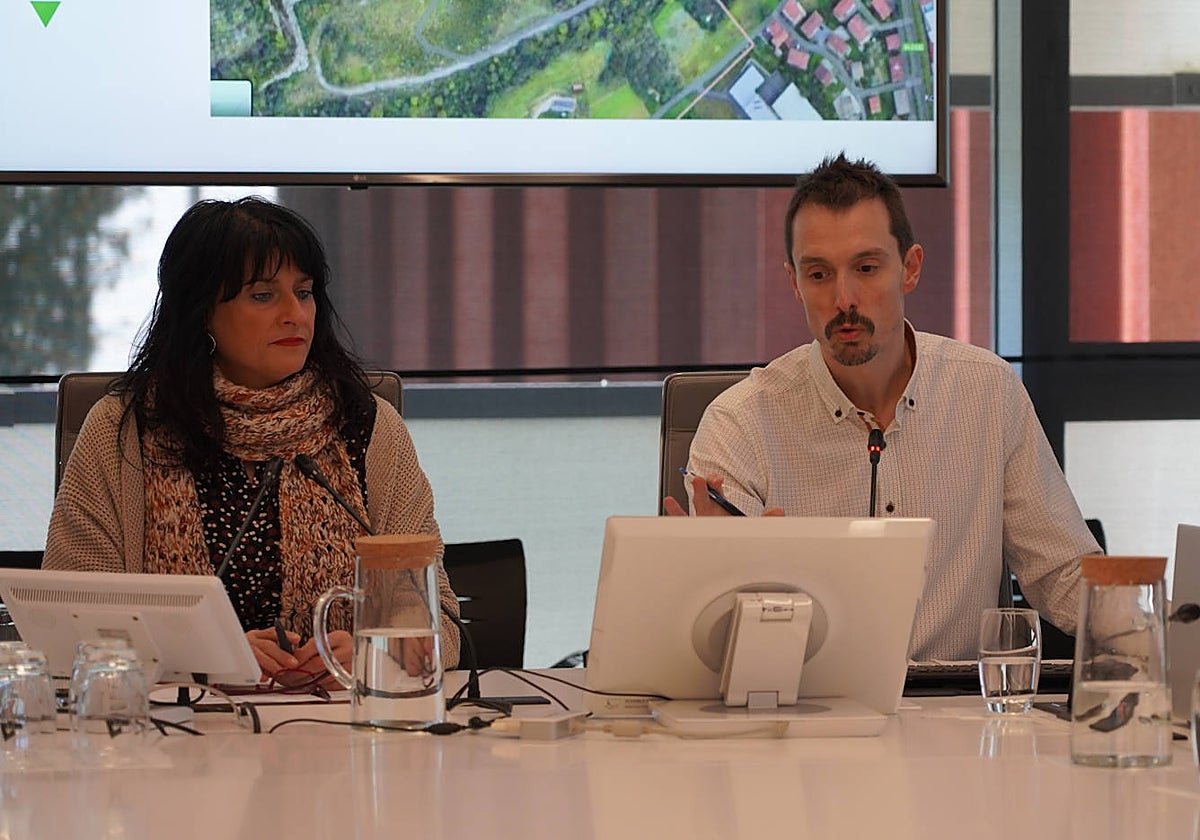 El alcalde de Hernani, Xabier Lertxundi, en su comparecencia en Juntas Generales.