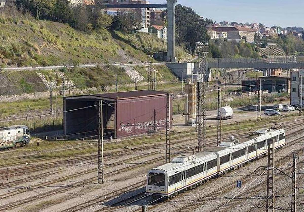 La auditoría de los trenes 'que no cabían por los túneles' revela numerosos errores de Adif, Renfe y CAF
