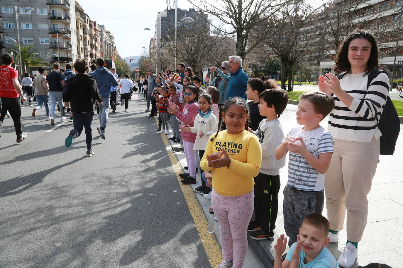 Ehundaka ikasle Gazte Korrikarekin gozatzen