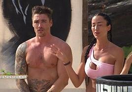 Gorka junto a Aurah en Supervivientes 2024.