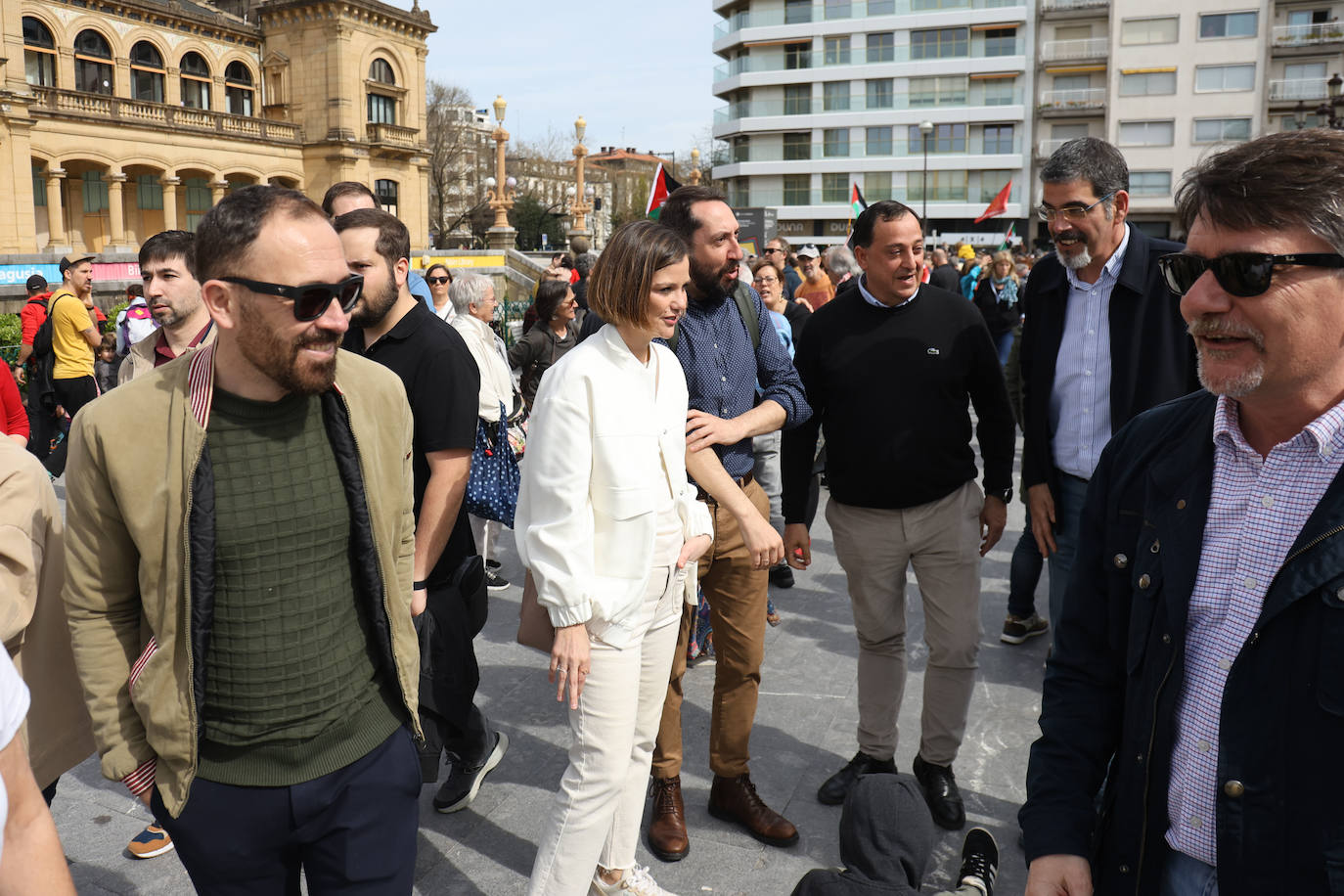 Multitudinaria marcha para denunciar el genocidio en Palestina