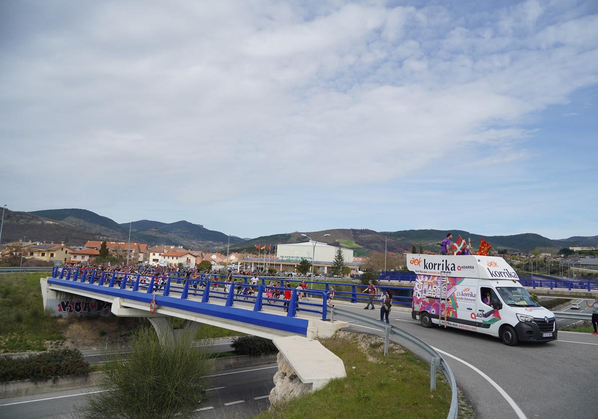 Tres heridos tras ser atropellados por una furgoneta de la Korrika en Navarra