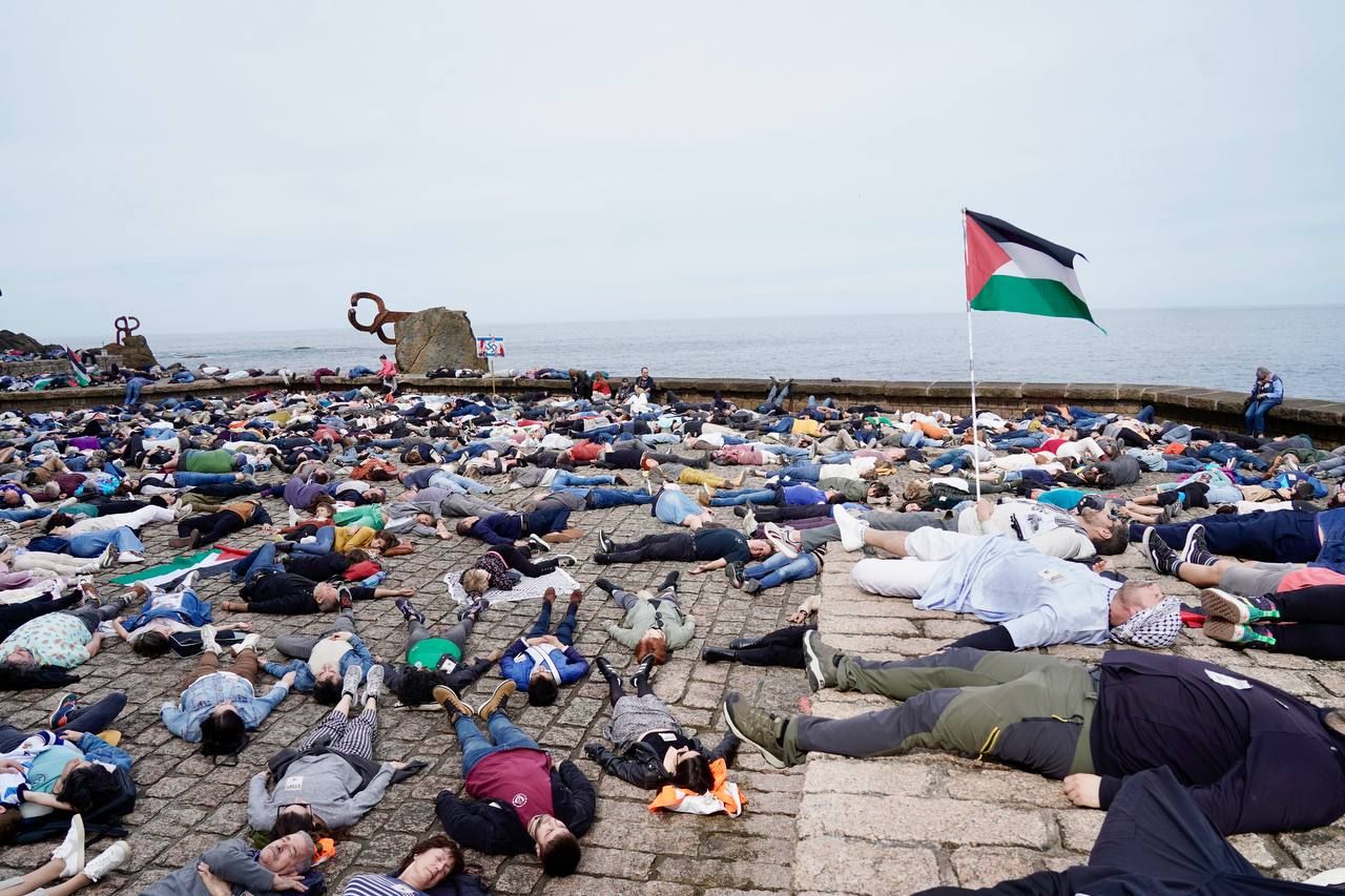 Multitudinaria marcha para denunciar el genocidio en Palestina