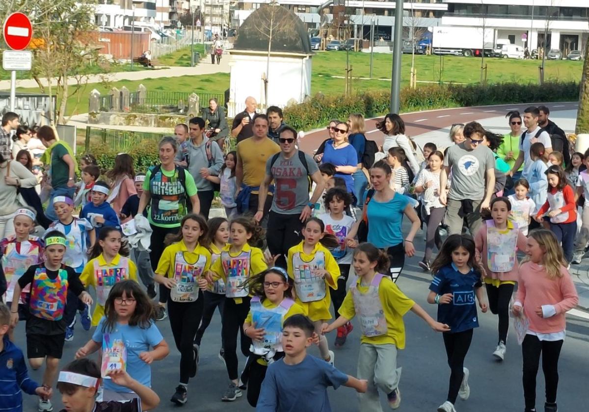 Ibilbidearen erdia Zarautzen osatuko du Korrikak gauerdia pasata