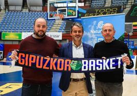 Mikel Odriozola, Ignacio Núñez y José Luis Zubizarreta, ayer en el Angulas Aguinaga Arena.