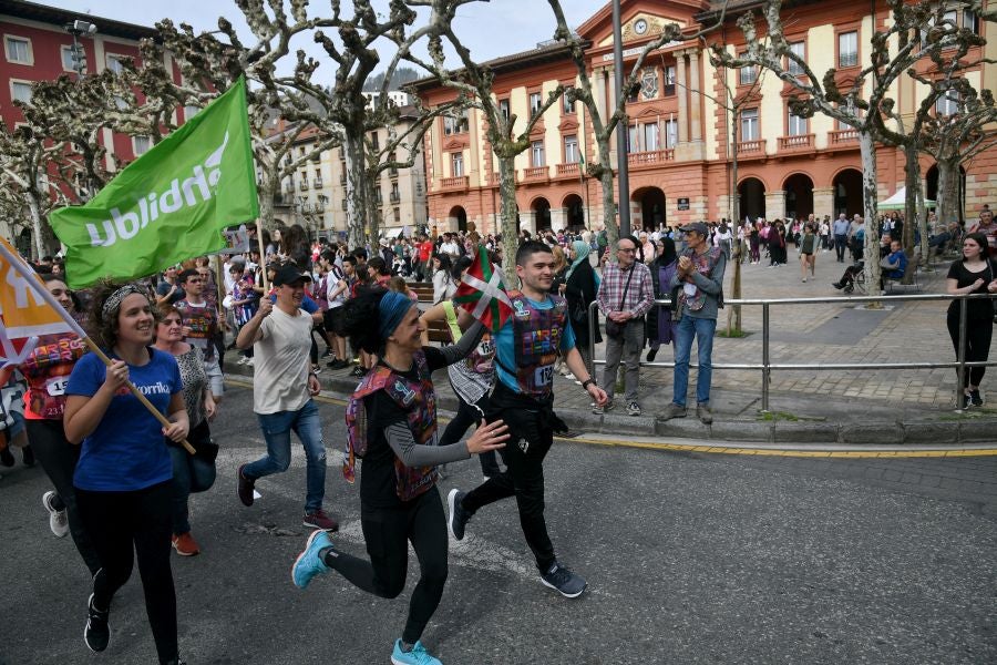 Paso diurno de Korrika por Alto Deba y Bajo Deba