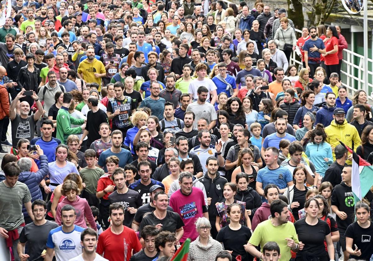 Korrika festa giroan pasa da Tolosatik
