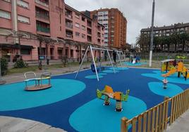 Cuatro parques infantiles se renuevan de manera completa y siete cambian el suelo de seguridad