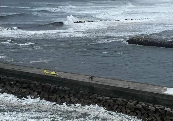 Imágen del rescate en San Esteban, municipio de Muros de Nalón.