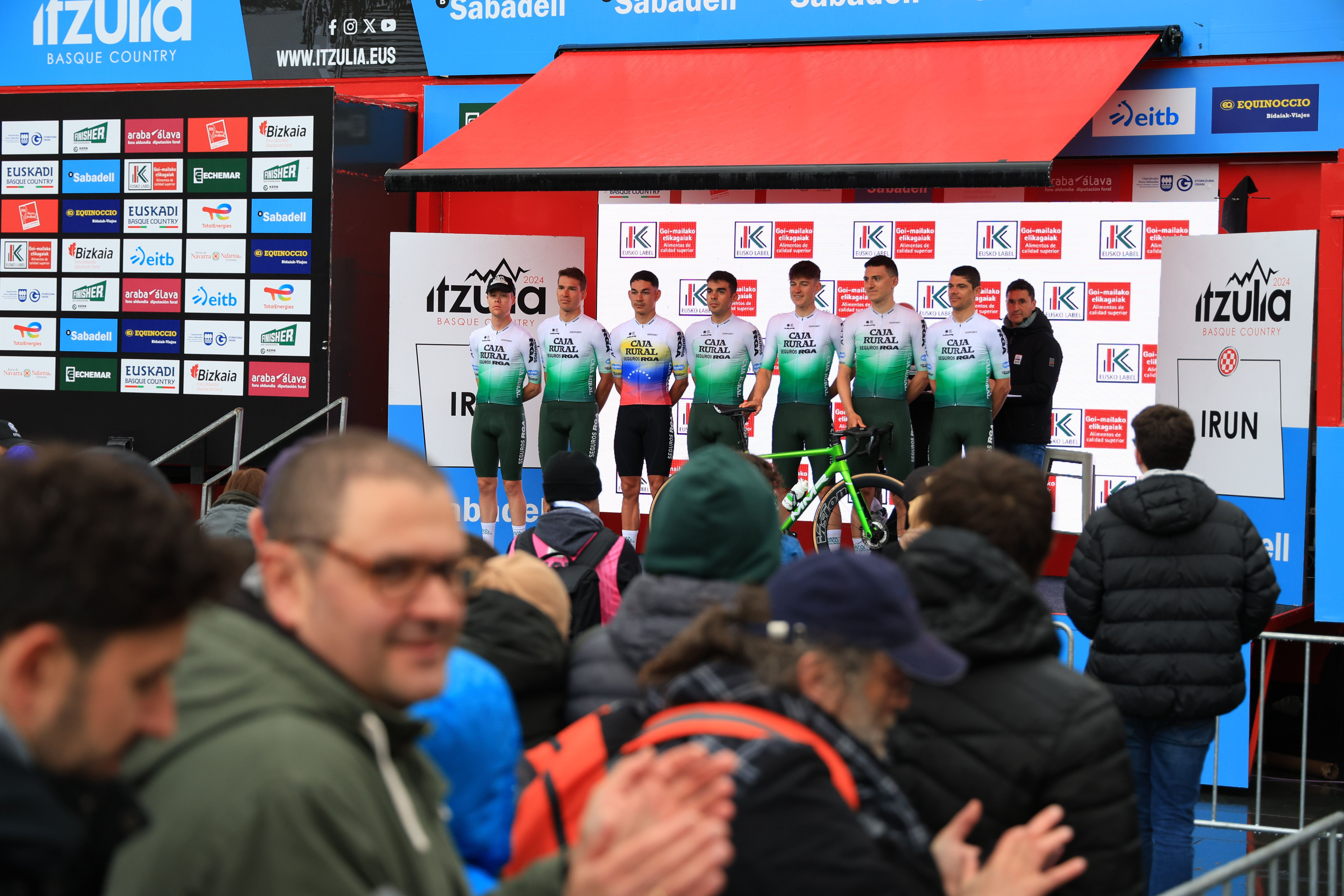 Presentación y reconocimiento de la primera etapa de la Itzulia en Irun