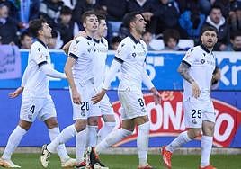 Zubimendi, Zubeldia, Merino y Galán, celebran el tanto de Jon Pacheco ayer en Mendizorrotza.