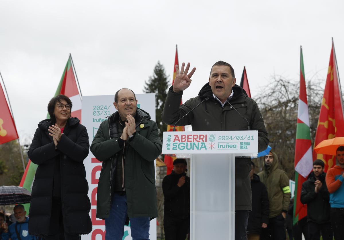 Otegi reivindica la «vocación» de EH Bildu por llegar a los gobiernos antes de fomar una república vasca