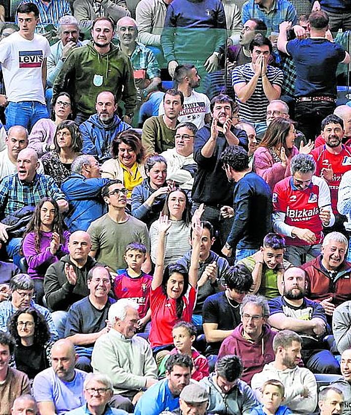 Imagen secundaria 2 - «He venido desde Cáceres para ver a Altuna III»