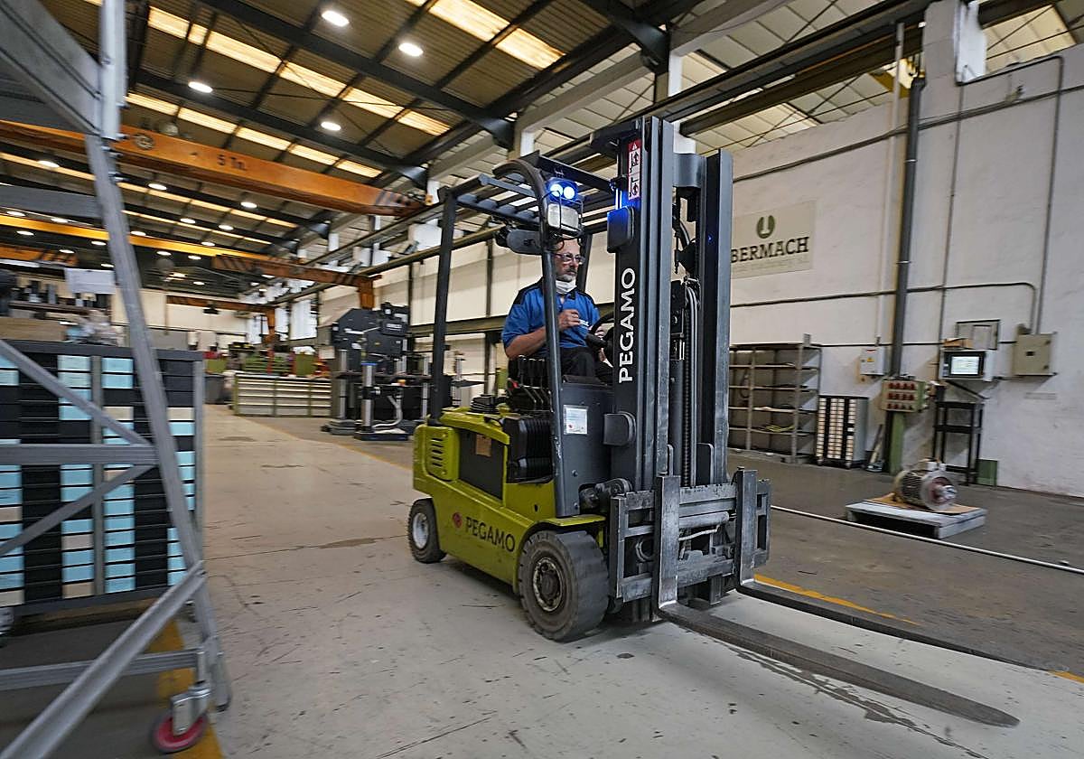 El Gobierno Vasco recorta dos décimas la previsión de crecimiento para este año pero eleva su optimismo para 2025