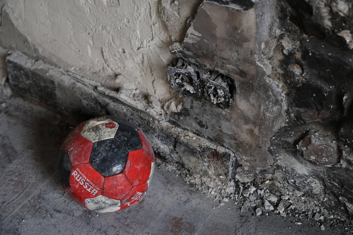 Así ha quedado la vivienda de Begoña Santos en Errenteria tras el incendio