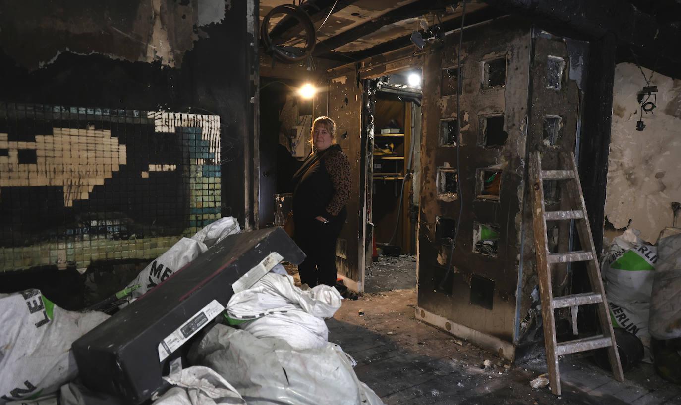 Así ha quedado la vivienda de Begoña Santos en Errenteria tras el incendio