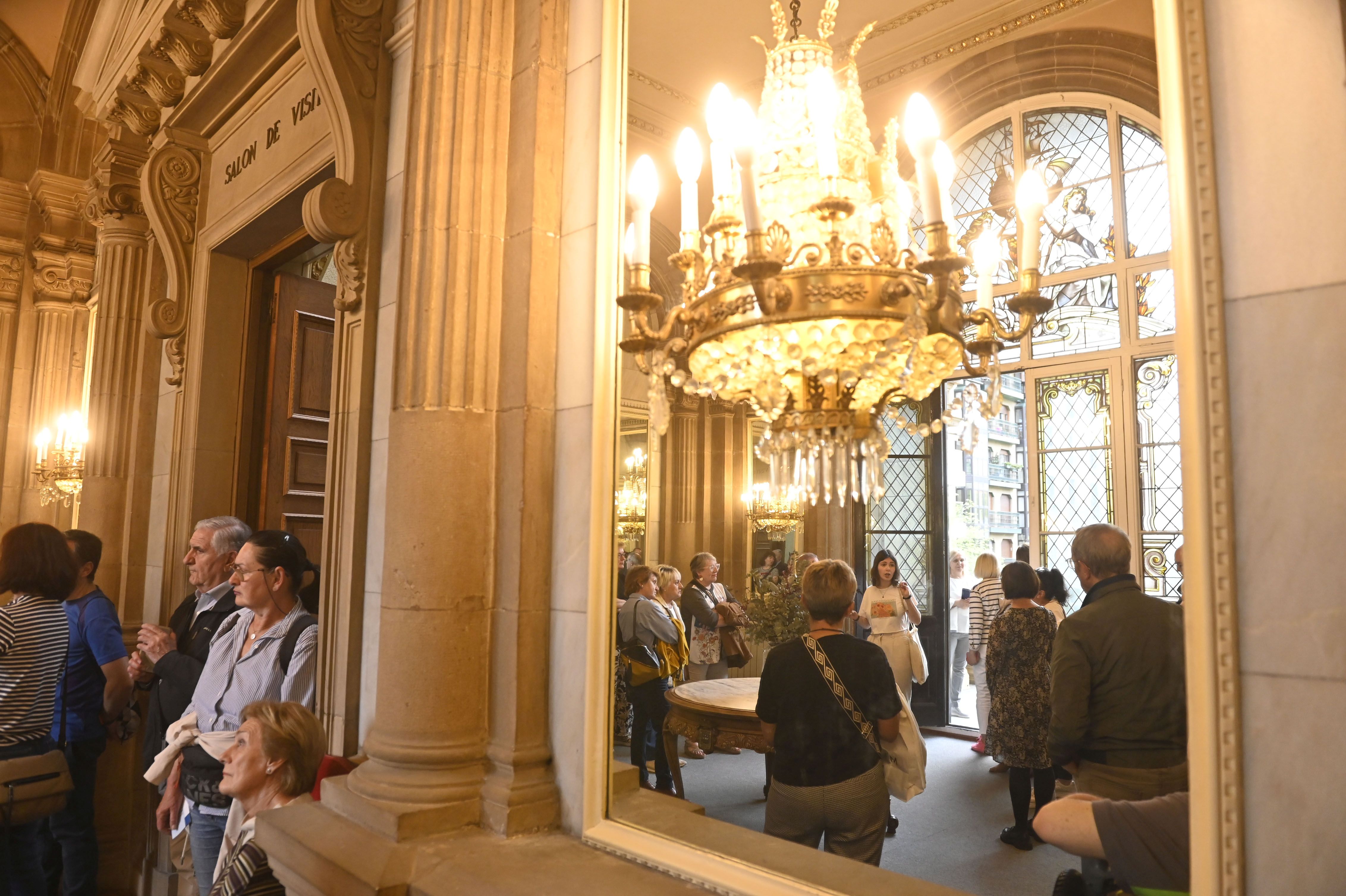 Las visitas guiadas por el Ayuntamiento, en imágenes