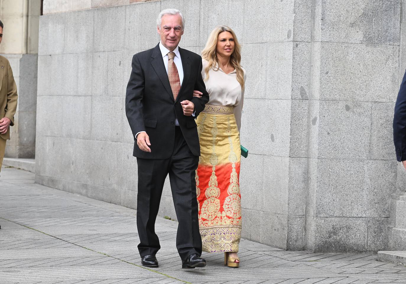 Del Rey emérito a Feijóo: La llegada de los invitados a la boda de José Luis Almeida