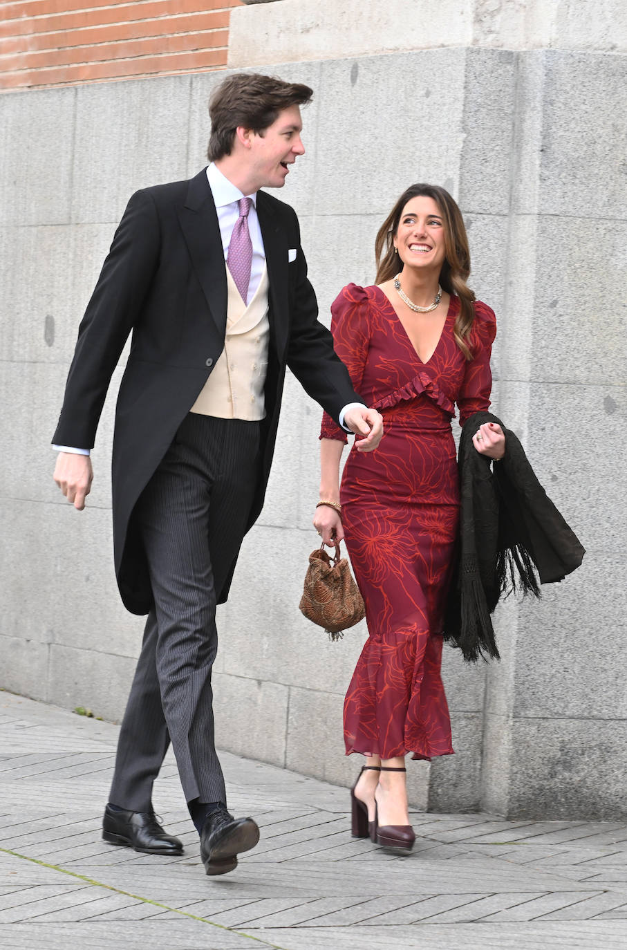 Del Rey emérito a Feijóo: La llegada de los invitados a la boda de José Luis Almeida