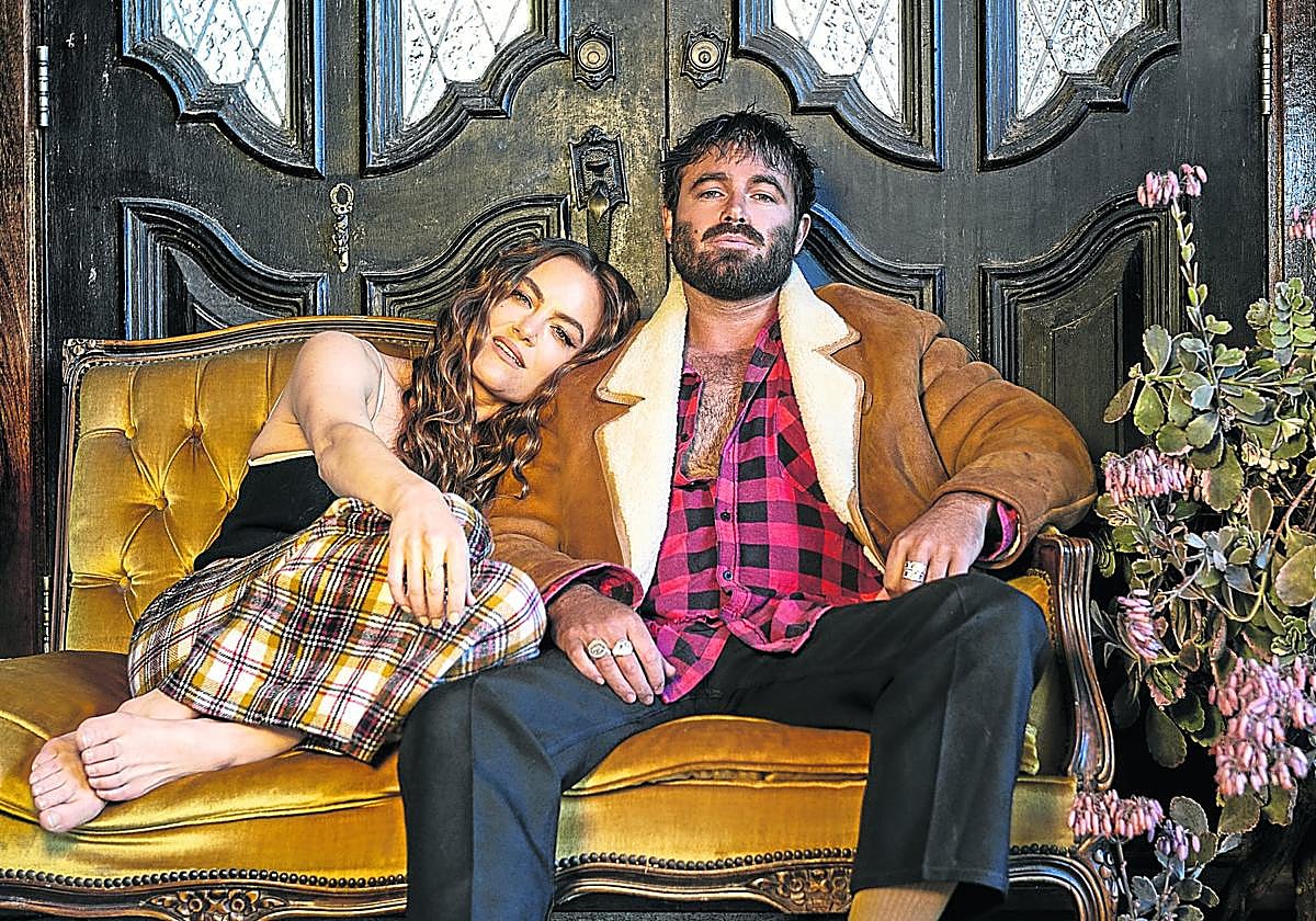 Julia Stone y su hermano Angus, en una foto promocional del lanzamiento de su nuevo disco.