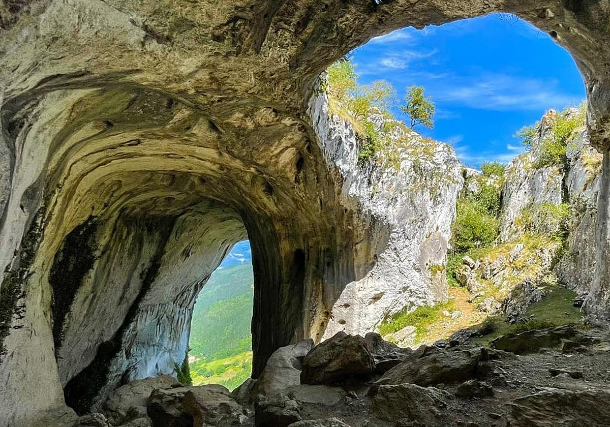 Familientzat txango gidatua Aizkorri-Aratz natura-parkean