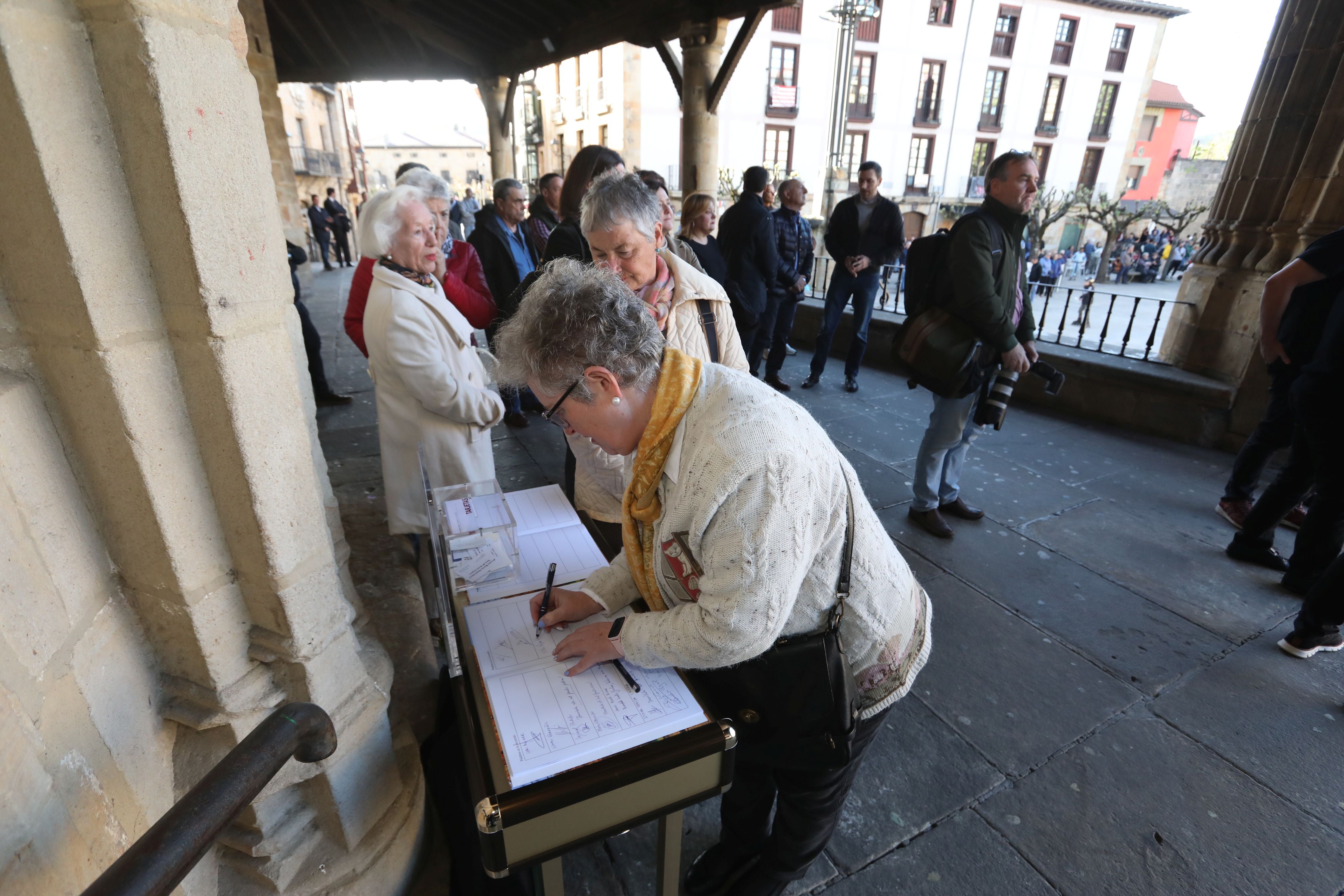 Euskadi despide a José Antonio Ardanza