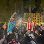 La Ertzaintza abre expediente a cuatro jugadores del Athletic por la kalejira en Bilbao