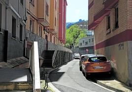 La calle Mutiola será reformada con cargo a los presupuestos municipales.