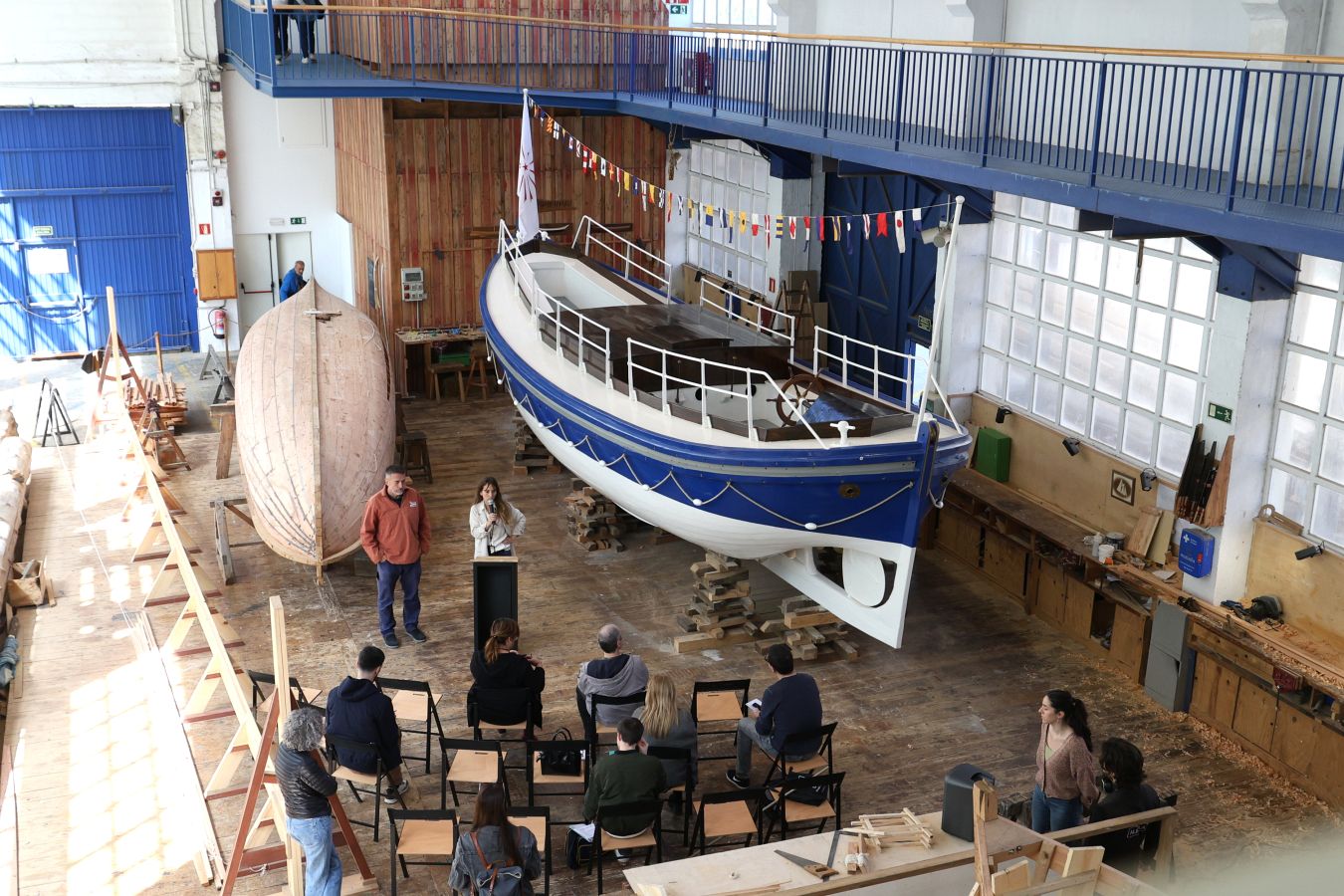 Así ha quedado restaurada la embarcación de salvamento marítimo de 1925