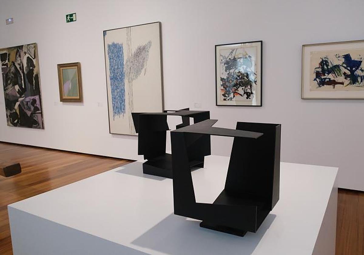 Exposición '100 años. Lo moderno y/o lo contemporáneo' en el Museo San Telmo.