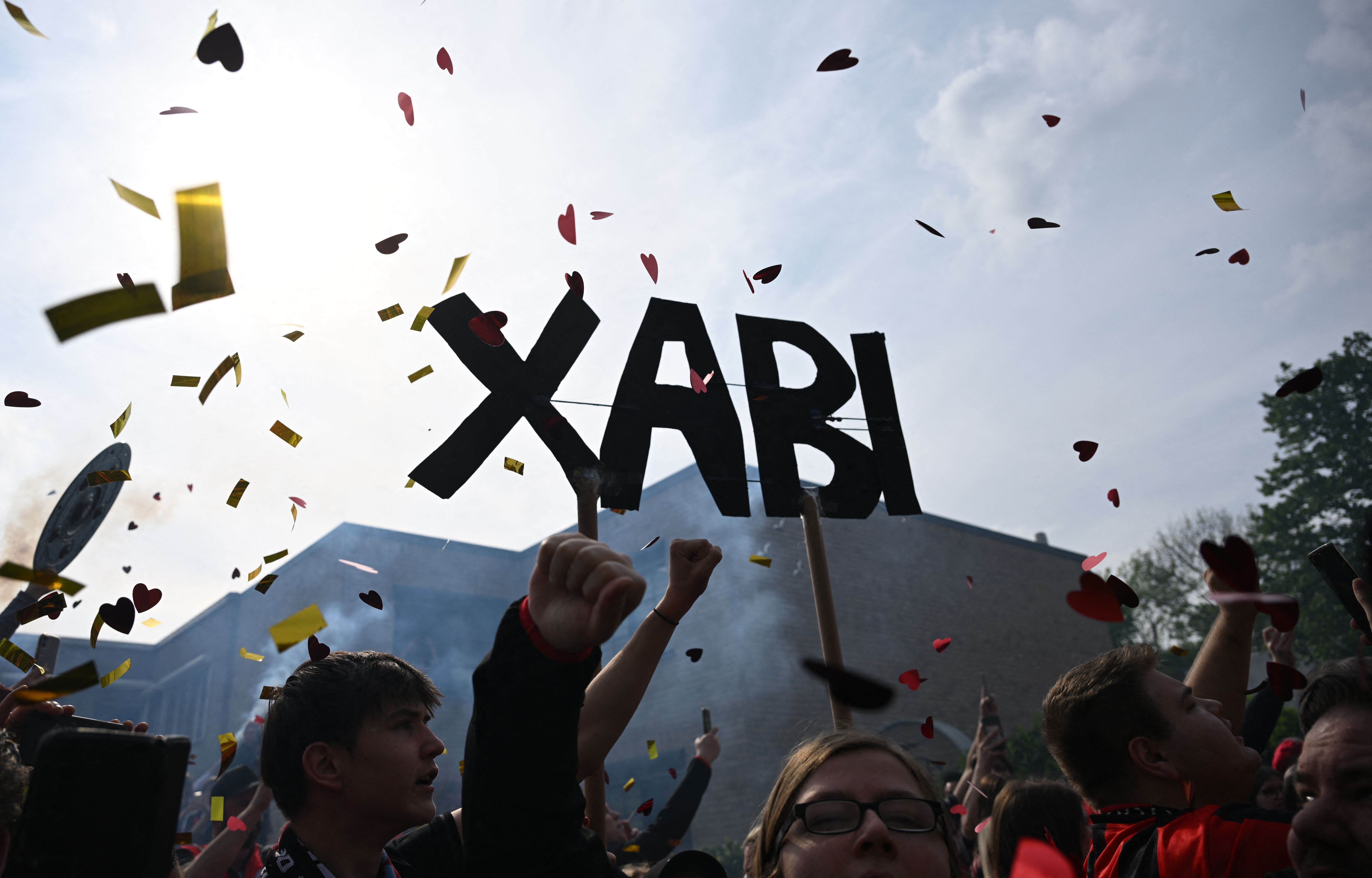 Las imágenes del histórico triunfo de Xabi Alonso con el Bayer Leverkusen