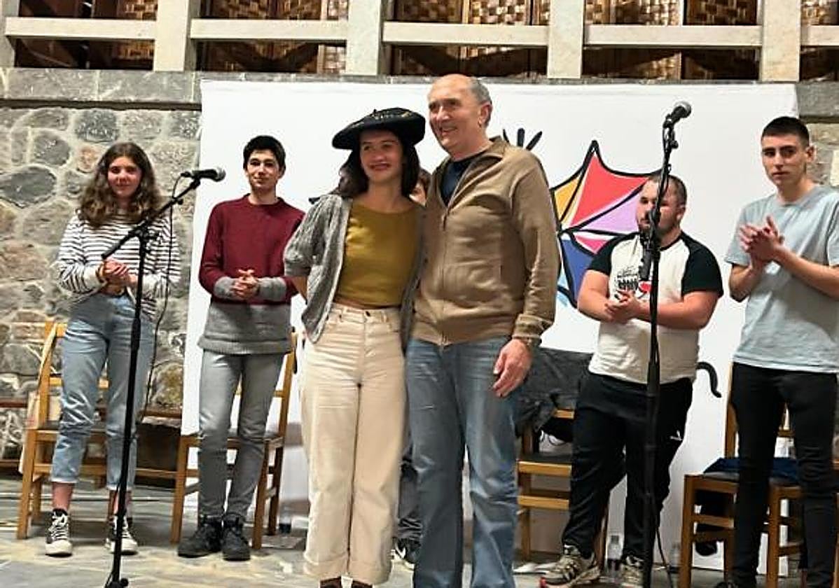 June Aiestaran, nagusi Gipuzkoako Eskolartekoan