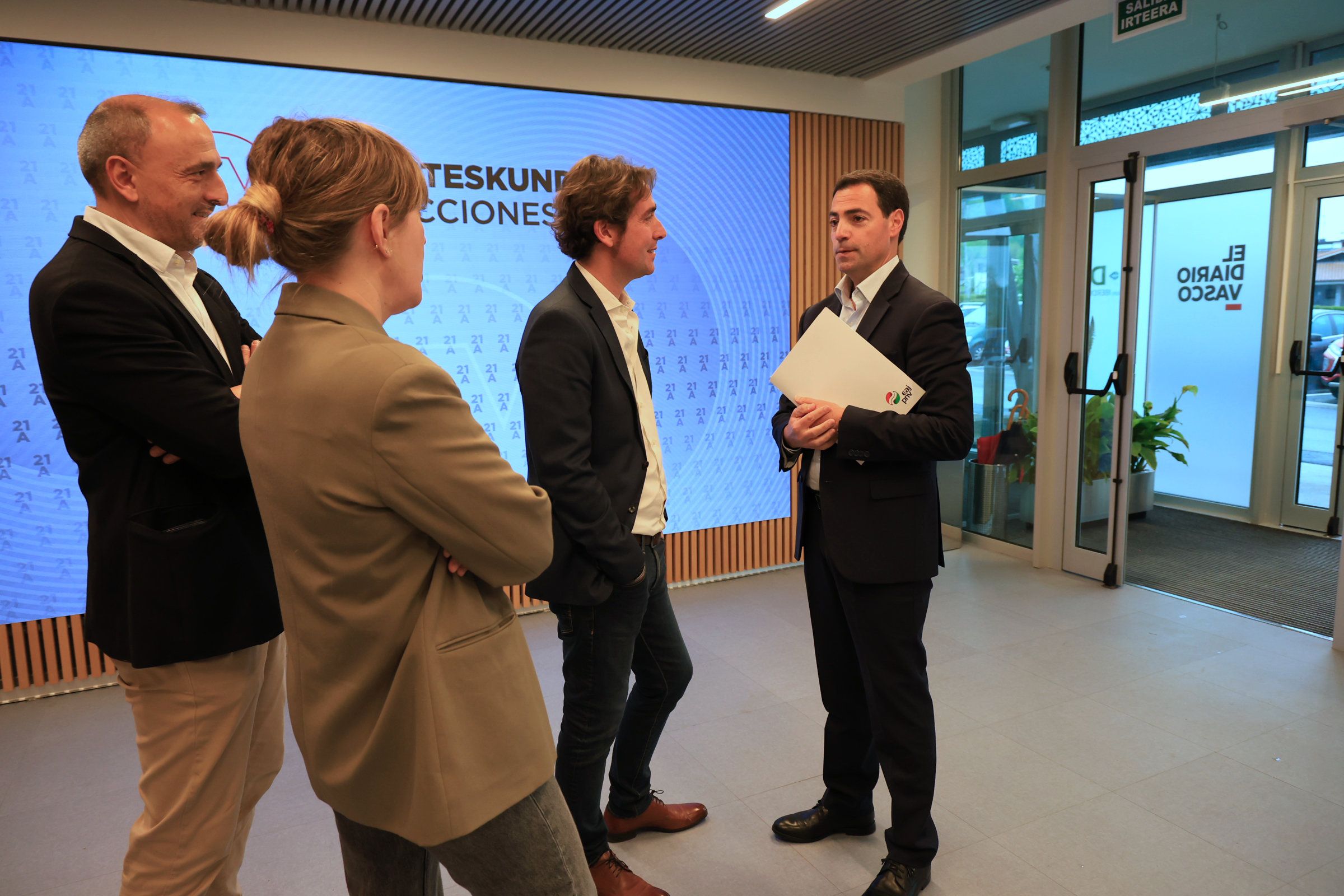 Las bambalinas del debate de DV