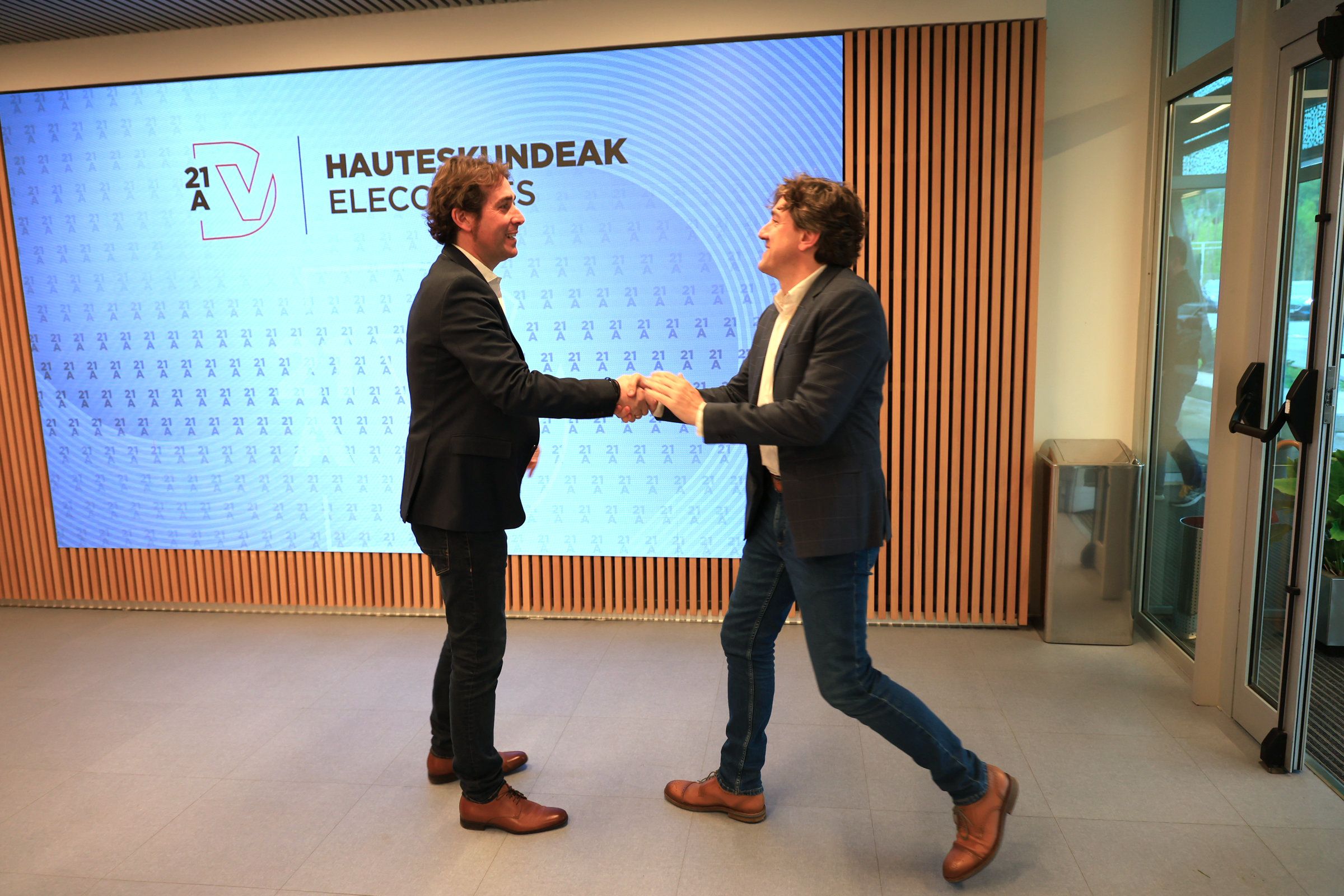 Las bambalinas del debate de DV