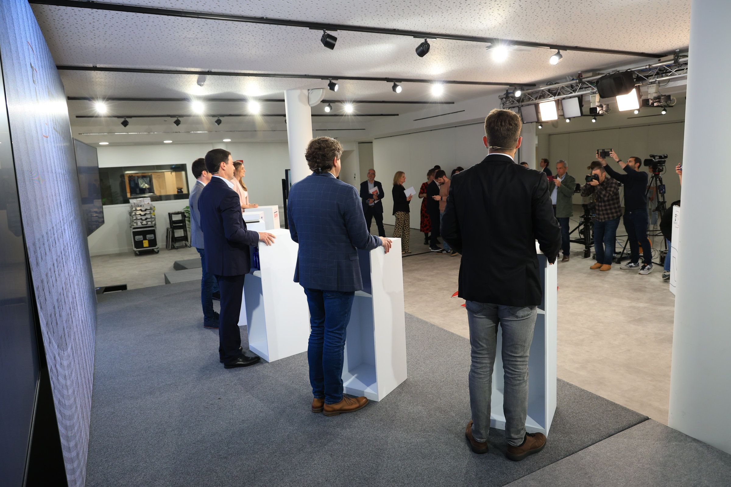 Las bambalinas del debate de DV